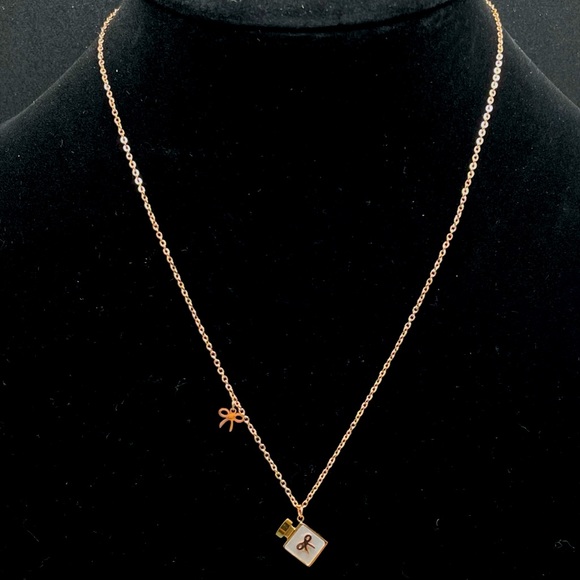 Necklace 🎀 - Picture 3 of 3